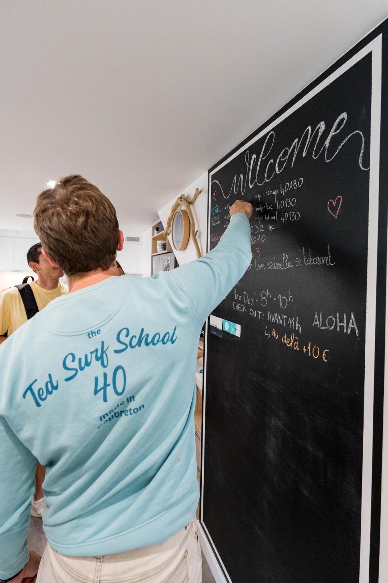 Ted Surf House Acomodação com café da manhã Capbreton Exterior foto